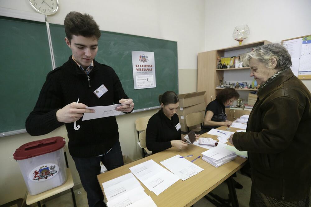 Sa birališta u Rigi, Foto: Reuters