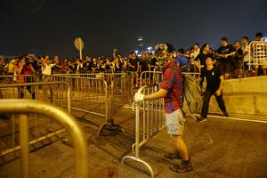 Lider Hongkonga ne podnosi ostavku