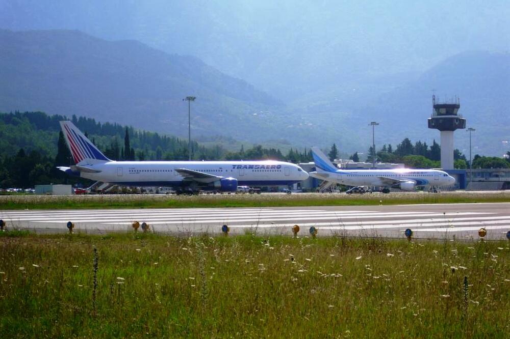 Aerodrom Tivat, Foto: Siniša Luković