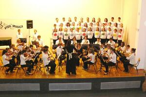 Porto Montenegro donira 2.000 eura Muzičkoj školi Tivat
