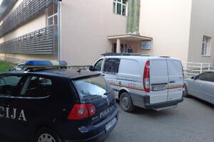 Berane: Povrijeđeno 10 policajaca u sukobima sa navijačima Sutjeske