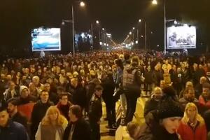 Rijeka ljudi: Evo koliko je bilo građana na protestu