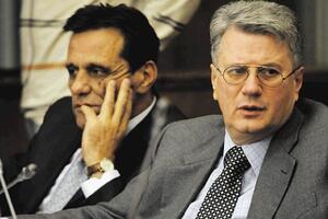 Božović "češlja" sporne radove Vlahović i Babovića