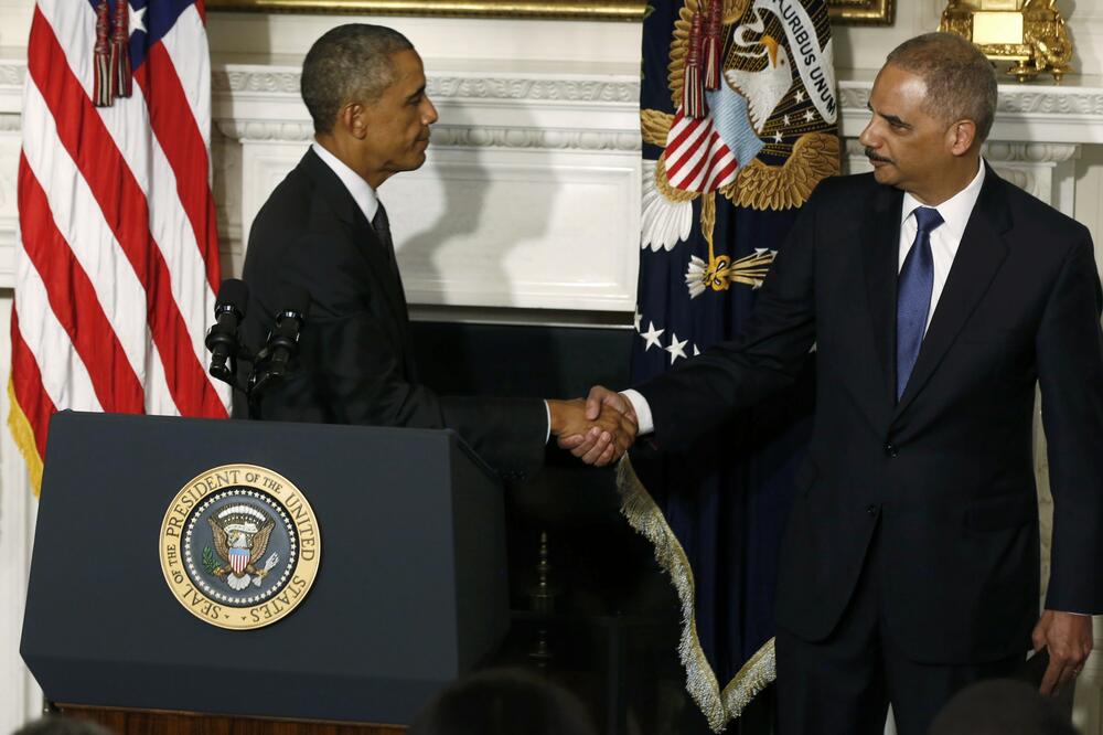 Obama i Holder na konferenciji u Bijeloj kući na kojoj je najavljena njegova ostavka, Foto: Reuters
