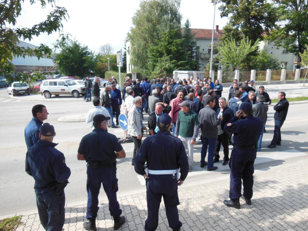 Rudnici boksita blokada saobraćaja