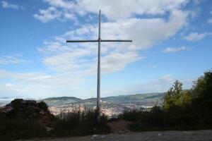 Krst iznad Sarajeva podigao tenzije