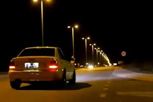 Žuti audi ponovo divlja podgoričkim ulicama