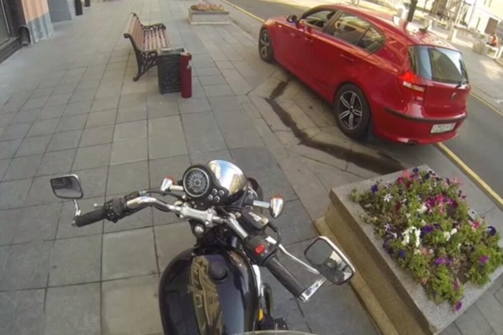 Ruskinja, smeće, Foto: Screenshot (YouTube)