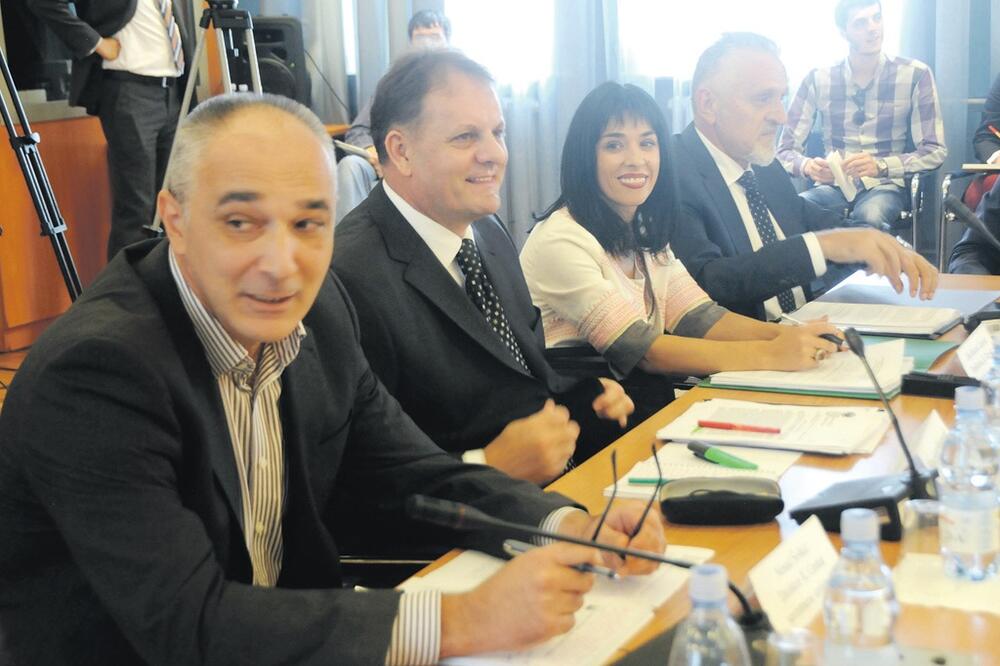 Stijepović sa saradnicima, Foto: Boris Pejović