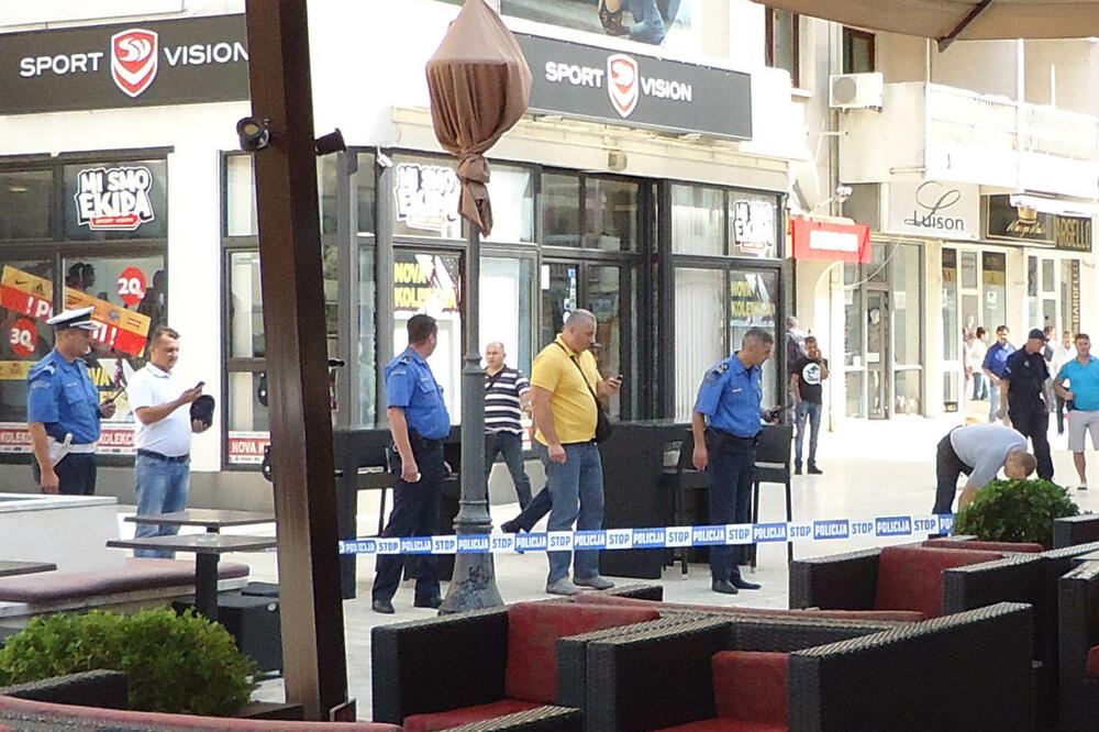 Sa uviđaja ispred "La Eskvine", Foto: Radomir Petrić