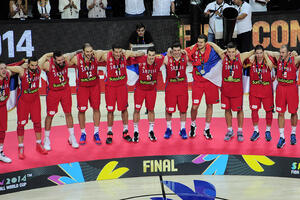 Beogradski listovi slave košarkaše Srbije