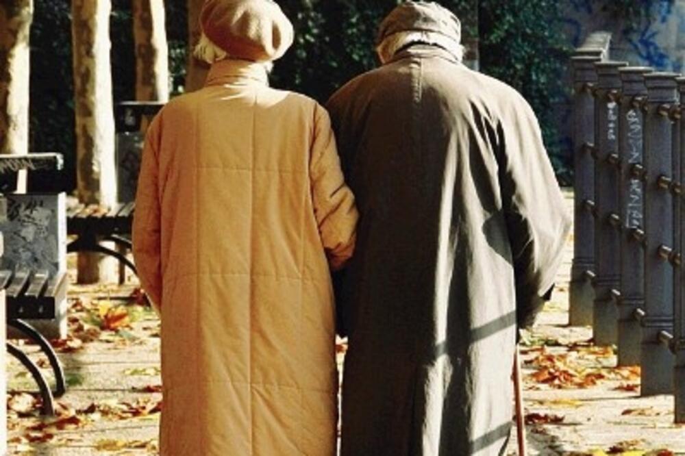 cetinje penzioneri_1, Foto: Shutterstock