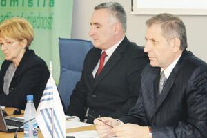 Vlada nije obavezna da preuzme akcije malih akcionara EPCG-a