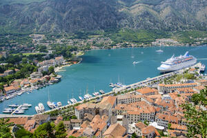U Kotor uplovio kruzer "Serenade of the Seas"