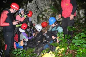 Dramatična akcija spasavanja 18 srpskih turista iz kanjona Nevidio