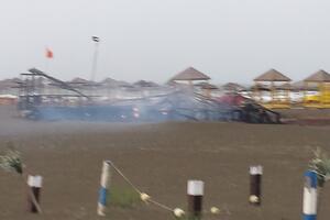 Izgorio plažni bar hotela "Belvi" u Ulcinju