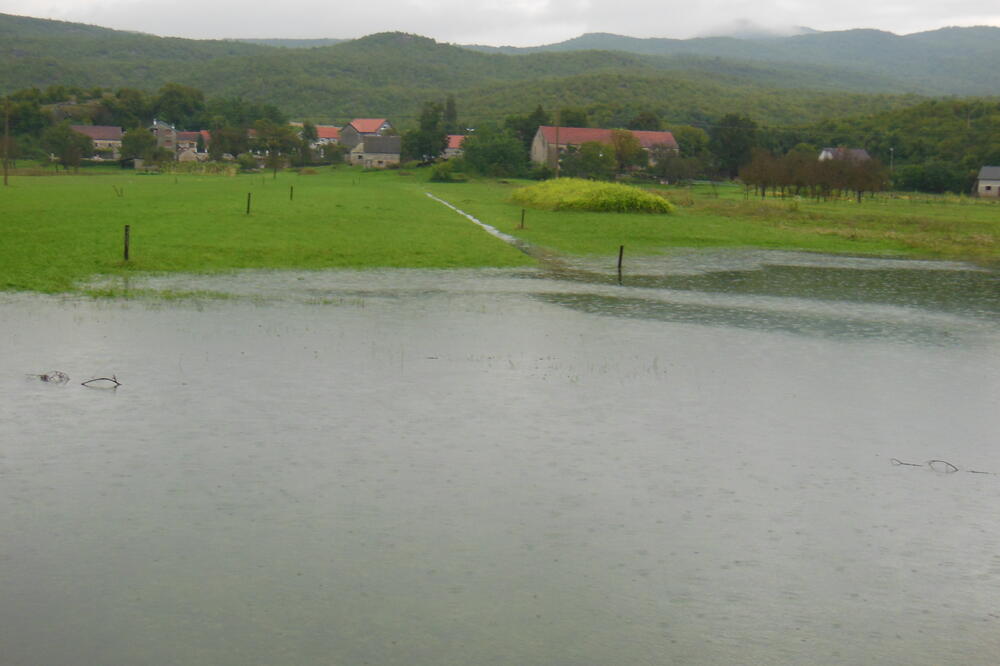 Za sada nema poplavljanih stambenih i privrednih objekata, Foto: Svetlana Mandić
