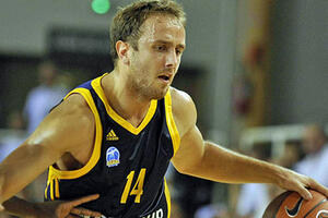 Marinović pojačao Olimpiju