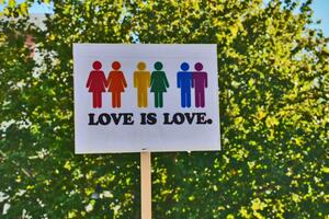 Počinje s radom grupa podrške za roditelje LGBT osoba