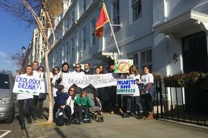London za barske čempresare: Protest ispred crnogorske ambasade