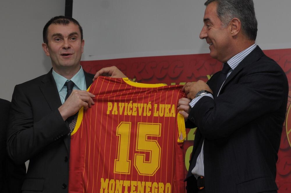 Luka Pavićević i Milo Đukanović, Foto: Savo Prelević