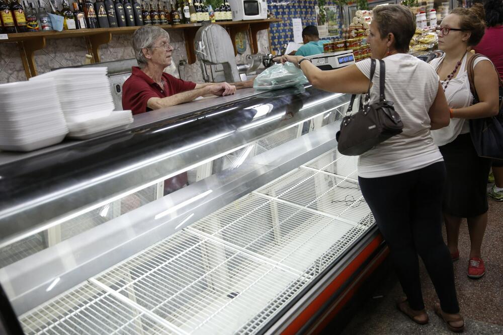 Čest prizor u venecuelanskim prodavnicama, Foto: Reuters