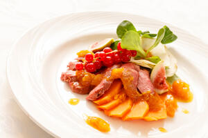 Svinjski file sa breskvom