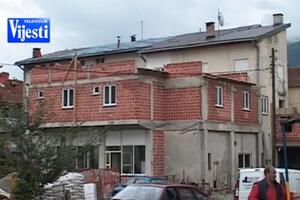 Problemi stanara najstarije zgrade u Gusinju