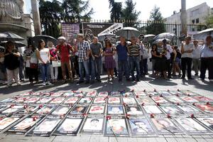 Policija koristila suzavac i vodene topove protiv demonstranata