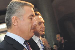 Đukanović odlučuje ko odlazi