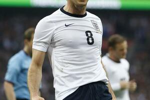 Lampard se povukao iz reprezentacije zbog Tonija Adamsa