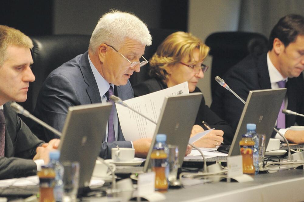 Sjednica vlade, Vlada CG