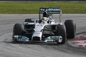 Hamilton i Rozberg najbrži na prvim treninzima