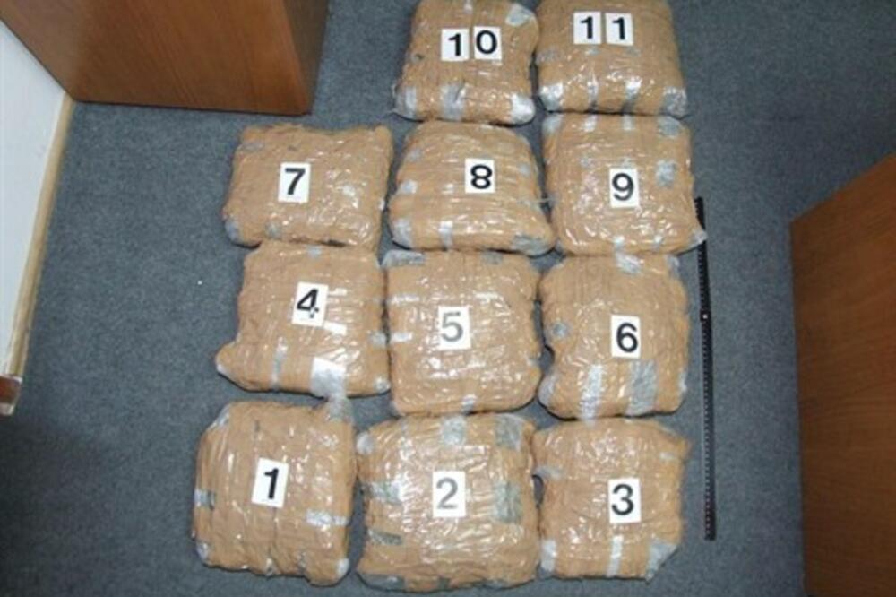 Zaplijenjeni skank, Foto: Uprava policije