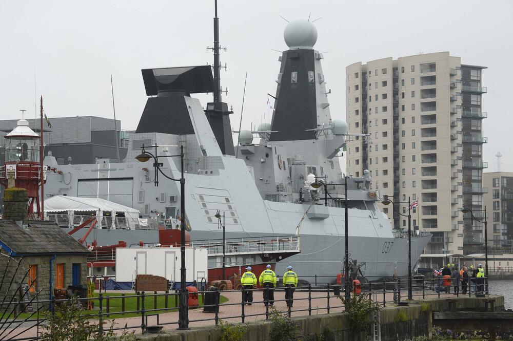 NATO razarač u luci u Kardifu, pred samit, Foto: Reuters