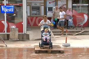 Rijeka tekla ulicama Petrovca