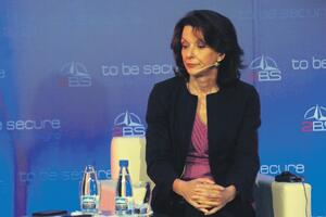 Pejanović-Đurišić se nada politici otvorenih vrata na NATO samitu...