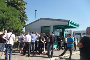 Kooperanti fabrike "Nika" obustavili isporuku mlijeka i blokirali...