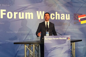 Bogdanović: Ukrajinska kriza kriva što kasni fabrika čokolade