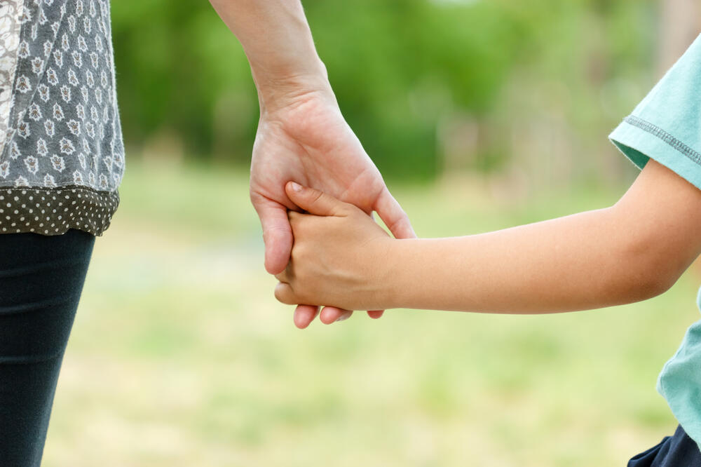 dijete, roditelji, Foto: Shutterstock