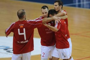 Agama startovala pobjedom