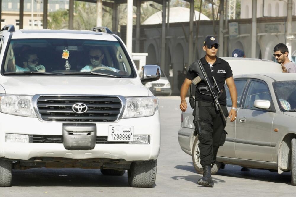 Tunis, policajac, Foto: Reuters