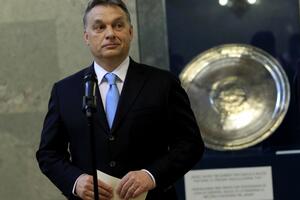 Đukanović čestitao Orbanu državni praznik