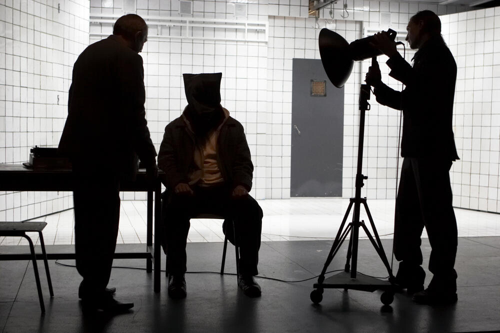 Policija, maltretiranje, ispitivanje, Foto: Shutterstock