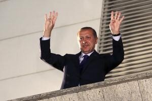 Erdogan i zvanično šef države, premijer bi mogao biti Davutoglu