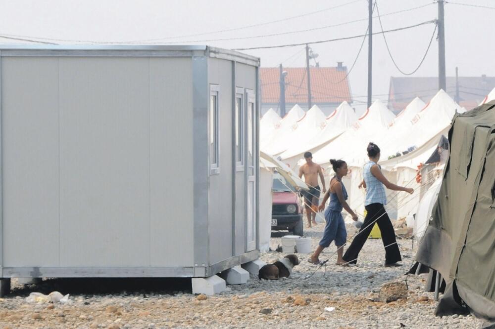 Konik, kamp, kontejneri, Foto: Luka Zeković