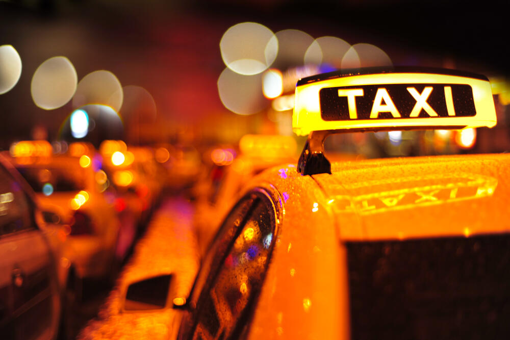 Taxi, taksi, Foto: Shutterstock