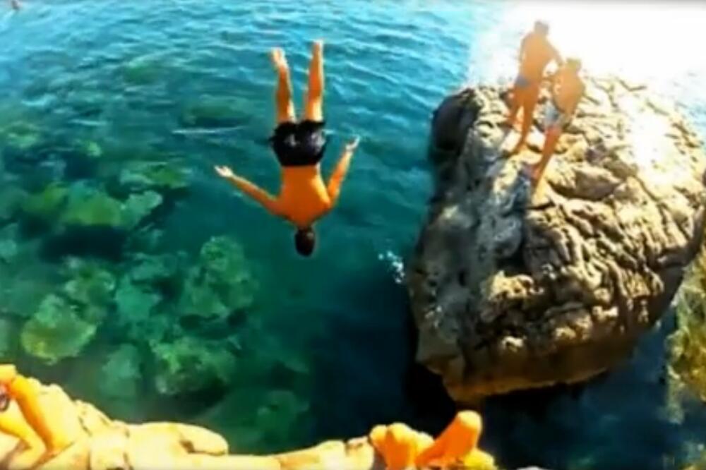 Nađa Ilić Summer joy, Foto: Screenshot (magisto.com)