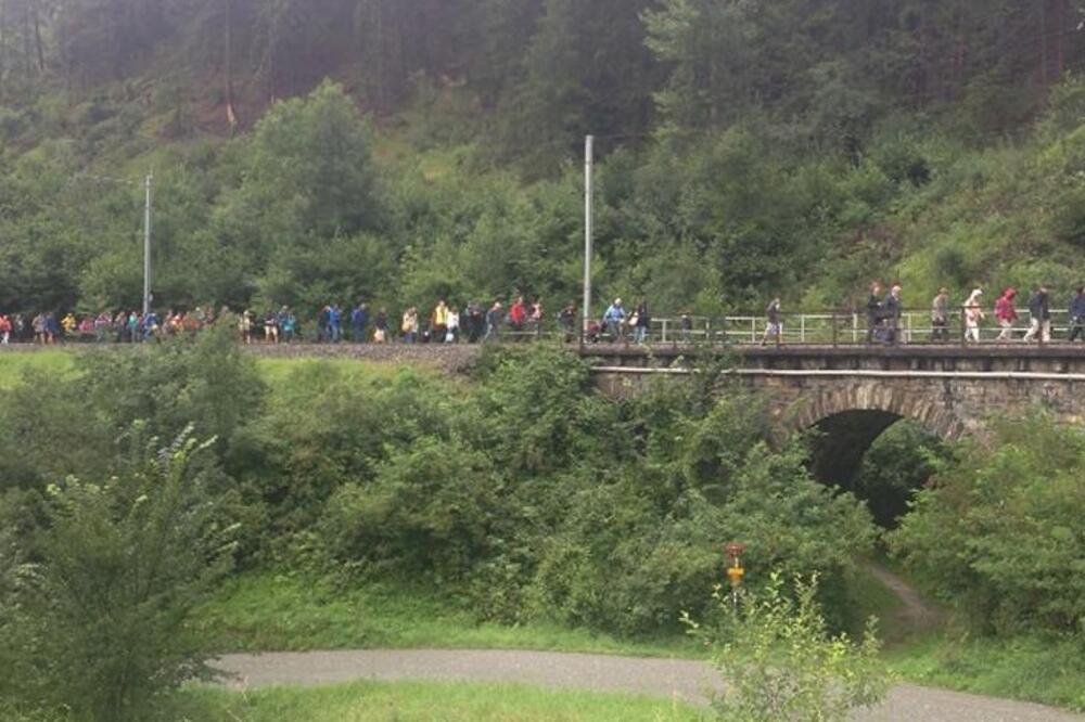 Švajcarska, voz, Foto: Twitter