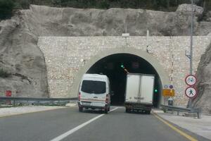 Za prvih 10 dana avgusta, tunel Sozina prihodovao oko 420.000 eura